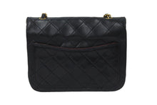 Load image into Gallery viewer, CHANEL シャネル チェーンショルダーバッグ マトラッセ シングル シール無し ラムスキン ブラック ゴールド金具 美品 中古 56374