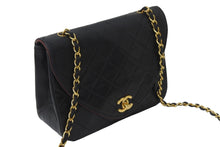 Load image into Gallery viewer, CHANEL シャネル チェーンショルダーバッグ マトラッセ シングル シール無し ラムスキン ブラック ゴールド金具 美品 中古 56374
