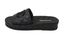 Load image into Gallery viewer, CHANEL シャネル サンダル ココマーク マトラッセ ブラック ラムスキン G36901 サイズ38 中古 56401