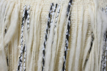 Load image into Gallery viewer, CHANEL シャネル ワンピース P39519V28652 アイボリー ツイード サイズ36 美品 中古 56424