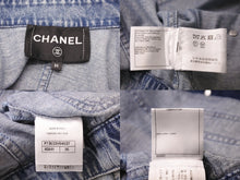 Load image into Gallery viewer, 新品同様 CHANEL シャネル デニムジャケット ココマークボタン フリル P73033V64637 インディゴ サイズ36 中古 56443