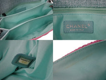 Load image into Gallery viewer, 極美品 CHANEL シャネル ショルダーバッグ バイカラー ピンク グリーン 21番台 ココマーク ツイード ブラック金具 中古 56469