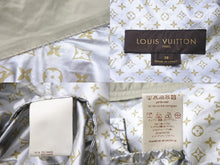 Load image into Gallery viewer, LOUIS VUITTON ルイヴィトン ジャケット ベージュ ナイロン サイズ38 RW061W WIJA03PJE シルバー金具 美品 中古 56563