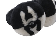Load image into Gallery viewer, 極美品 CHANEL シャネル イヤーマフ シアリング ココマーク ブラック ホワイト AA7836B06521 中古 56578