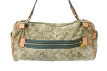 Load image into Gallery viewer, LOUIS VUITTON ルイヴィトン モノグラモフラージュ リス ボストンバッグ カーキ 村上隆 デニム 08AW M95771 中古 56583