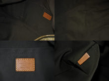 Load image into Gallery viewer, LOUIS VUITTON ルイヴィトン モノグラモフラージュ リス ボストンバッグ カーキ 村上隆 デニム 08AW M95771 中古 56583