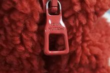 Load image into Gallery viewer, LOUIS VUITTON ルイヴィトン NIGO ニゴ ダミエ フリース ブルゾンジャケット XL LV MADE レッド ホワイトHMY04WI03 美品 中古 56609