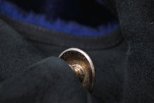 Load image into Gallery viewer, CHROME HEARTS クロムハーツ ムートンベスト 牛革 ブラック ブルー シルバー925 クロスボタン ボタンフライ S 美品 中古 56624