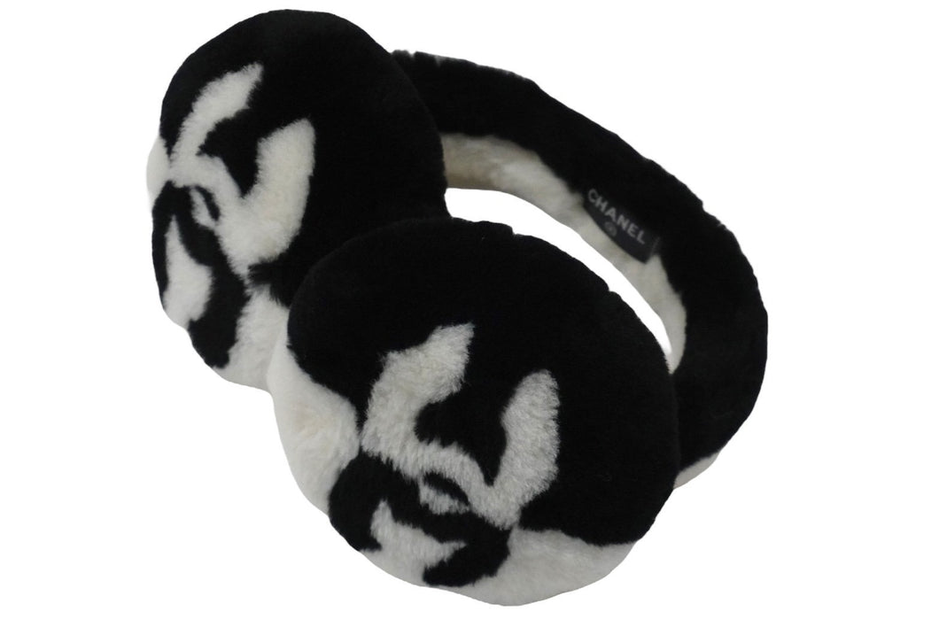 極美品 CHANEL シャネル イヤーマフ シアリング ココマーク ブラック ホワイト AA7836B06521 中古 56680