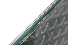 Load image into Gallery viewer, GOYARD ゴヤール ヘリンボーン柄 セナMM クラッチバッグ グリーン PVC 82273893 鞄 ロゴ シルバー金具 美品 中古 56687