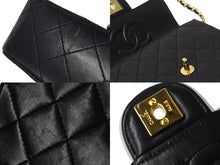 Load image into Gallery viewer, CHANEL シャネル ミニ マトラッセ バイカラー チェーン ショルダーバッグ 1番台 ココマーク ラムスキン 良品 中古 56698