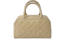 Load image into Gallery viewer, CHANEL シャネル マトラッセ キャビアスキン ミニ ボストンバッグ 8番台 ベージュ ココマーク ハンドバッグ 鞄 美品 中古 56701