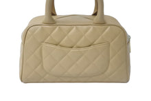 Load image into Gallery viewer, CHANEL シャネル マトラッセ キャビアスキン ミニ ボストンバッグ 8番台 ベージュ ココマーク ハンドバッグ 鞄 美品 中古 56701