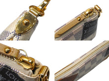 Load image into Gallery viewer, LOUIS VUITTON ルイヴィトン ハンドバッグ ポシェットミラMM AA3009 ラベルコレクション 2009 ダミエ ホワイト 良品 中古 56703