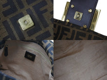 Load image into Gallery viewer, FENDI フェンディ ズッカ柄 ビッグマンマバケット ショルダーバッグ ワンショルダー ブラウン 8BR638-G1E 美品 中古 56707