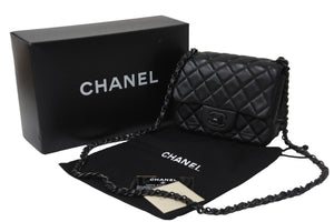 CHANEL シャネル ミニ マトラッセ チェーン ショルダーバッグ 14番台 ブラック ラムスキン ココマーク 鞄 ロゴ 美品 中古 56716