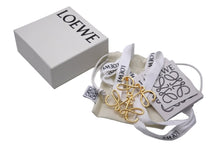 Load image into Gallery viewer, LOEWE ロエベ アナグラム ブローチ アクセサリー 111.25.020 ゴールド 美品 中古 56746
