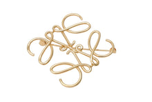 Load image into Gallery viewer, LOEWE ロエベ アナグラム ブローチ アクセサリー 111.25.020 ゴールド 美品 中古 56746