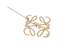 Load image into Gallery viewer, LOEWE ロエベ アナグラム ブローチ アクセサリー 111.25.020 ゴールド 美品 中古 56746