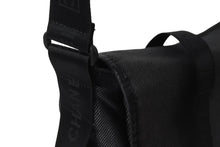Load image into Gallery viewer, 極美品 CHANEL シャネル ヴィンテージ スポーツライン ショルダーバッグ 10番台 ラメ ジャガード グレー ブラック 中古 56750