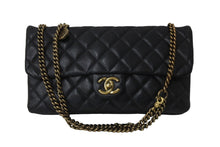 Load image into Gallery viewer, 極美品 CHANEL シャネル チェーンショルダーバッグ マトラッセ 18番台 ラムスキン ブラック ゴールド金具 中古 56755
