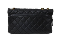 Load image into Gallery viewer, 極美品 CHANEL シャネル チェーンショルダーバッグ マトラッセ 18番台 ラムスキン ブラック ゴールド金具 中古 56755