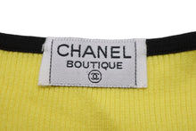Load image into Gallery viewer, CHANEL シャネル タンクトップ ノースリーブ タンクトップ ココマーク ボタン イエロー サイズ40 美品 中古 56762