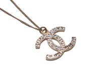 Load image into Gallery viewer, CHANEL シャネル ネックレス ココマーク B13P刻印 スクエア ラインストーン シャンパンゴールド 美品 中古 56765