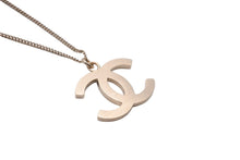 Load image into Gallery viewer, CHANEL シャネル ネックレス ココマーク B13P刻印 スクエア ラインストーン シャンパンゴールド 美品 中古 56765