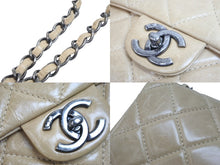 Load image into Gallery viewer, CHANEL シャネル チェーンショルダーバッグ ココマーク 20番台 2015年 マトラッセ ラムスキン ベージュ シルバー 美品 中古 56798