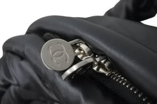 Load image into Gallery viewer, 極美品 CHANEL シャネル リュック ドゥドーヌ 24番台 ココマーク ダークグレー ナイロン A91933 シルバー金具 中古 56829