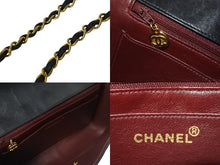 Load image into Gallery viewer, 極美品 CHANEL シャネル ショルダーバッグ ダイアナ 25 2番台 ラムスキン ブラック ゴールド金具 中古 56888