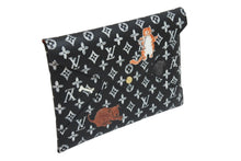 Load image into Gallery viewer, 極美品 LOUIS VUITTON ルイヴィトン ポーチ ポシェット キリガミ モノグラム キャットグラム M63885 ゴールド金具 中古 56900