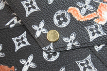 Load image into Gallery viewer, 極美品 LOUIS VUITTON ルイヴィトン ポーチ ポシェット キリガミ モノグラム キャットグラム M63885 ゴールド金具 中古 56900