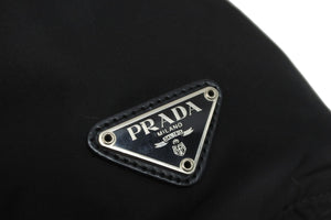 PRADA プラダ ポーチ ポシェット 巾着 トライアングルロゴ ナイロン ブラック シルバー金具 美品 中古 56901