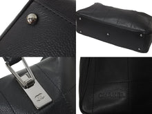 Load image into Gallery viewer, 極美品 CHANEL シャネル チョコバー ミニ ボストンバッグ 8番台 キャビアスキン ブラック ココマーク シルバー金具 鞄 中古 56914