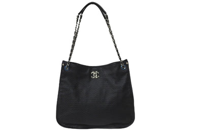 極美品 CHANEL シャネル パンチング ２WAY チェーン トートバッグ ラムスキン 18番台 ココマーク ブラック シルバー金具 中古 56915