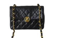 Load image into Gallery viewer, CHANEL シャネル ミニマトラッセ チェーン ショルダーバッグ 0番台 ラムスキン サークル ココマーク ブラック ロゴ 美品 中古 56924