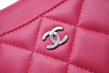 Load image into Gallery viewer, CHANEL シャネル マトラッセ カードケース 19番台 ピンク カーフスキン ココマーク ロゴ 小物入れ シルバー金具 美品 中古 56929