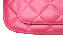 Load image into Gallery viewer, CHANEL シャネル マトラッセ カードケース 19番台 ピンク カーフスキン ココマーク ロゴ 小物入れ シルバー金具 美品 中古 56929
