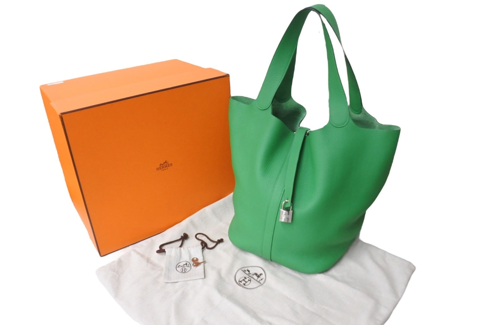 極美品】HERMES エルメス ウエストポーチ ボディバッグ 緑 極美品】HERMES エルメス ウエストポーチ ボディバッグ 緑