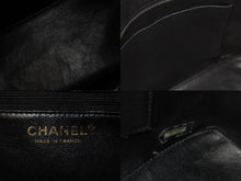 Load image into Gallery viewer, 極美品 CHANEL シャネル キャビアスキン 復刻 トートバッグ 7番台 ハンドバッグ ブラック ココマーク ロゴ ゴールド金具 中古 56945