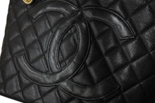 Load image into Gallery viewer, 極美品 CHANEL シャネル キャビアスキン 復刻 トートバッグ 7番台 ハンドバッグ ブラック ココマーク ロゴ ゴールド金具 中古 56945