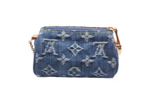 Load image into Gallery viewer, 極美品 LOUIS VUITTON ルイヴィトン モノグラムデニム トゥルース スピーディPM ミニポーチ M95082 ブルー 中古 56974