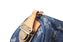 Load image into Gallery viewer, 極美品 LOUIS VUITTON ルイヴィトン モノグラムデニム トゥルース スピーディPM ミニポーチ M95082 ブルー 中古 56974