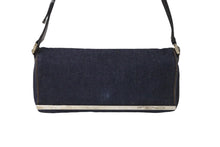 Load image into Gallery viewer, FENDI フェンディ ハンドバッグ デニム ショルダーバッグ 2119 26640 008 デニム生地 ブルー シルバー金具 良品 中古 56980