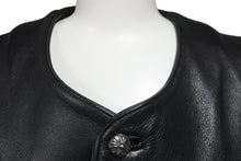 Load image into Gallery viewer, 極美品 CHROME HEARTS クロムハーツ ベスト CHクロスボタン ブラック 牛革 シルバー925 サイズS 中古 56994