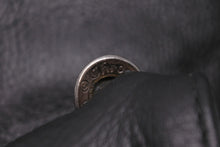 Load image into Gallery viewer, 極美品 CHROME HEARTS クロムハーツ ベスト CHクロスボタン ブラック 牛革 シルバー925 サイズS 中古 56994