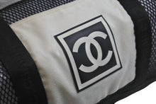 Load image into Gallery viewer, CHANEL シャネル ボストンバッグ ココマーク スポーツライン メッシュ キャンバス シリコン 8番台 2003年 ブラック 美品 中古 57038