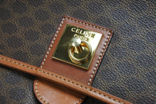 Load image into Gallery viewer, CELINE セリーヌ ショルダーバッグ マカダム柄 マカダム ブラウン ベージュ ゴールド金具 M11 美品 中古 57106